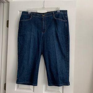 Stretch Jean Capris by Gloria Vanderbilt NWOT